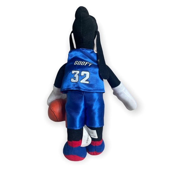 Disney Toy Factory Goofy Basketball #32 Blue And Red Stuffed Animal Plush Toy - Picture 2 of 12